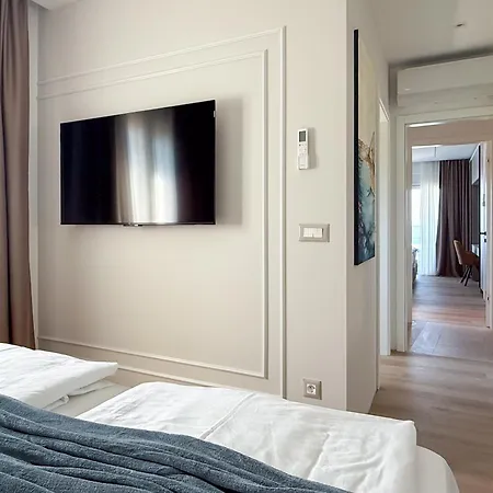 Blue Dream - La Luna Apartment