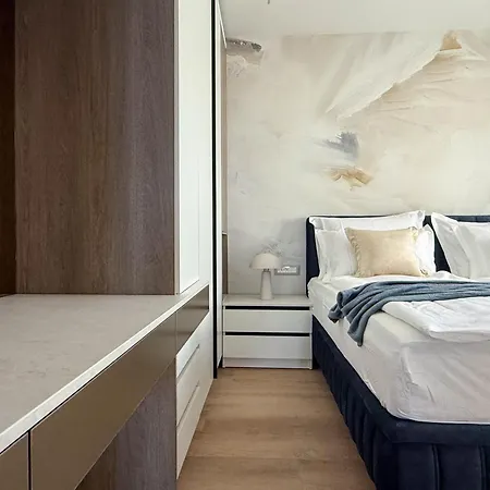 Apartment Blue Dream - La Luna