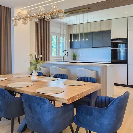Blue Dream - La Luna Apartment *