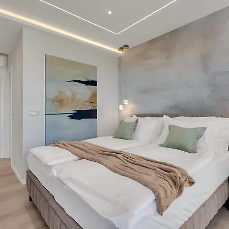 Apartment Blue Dream - La Luna *